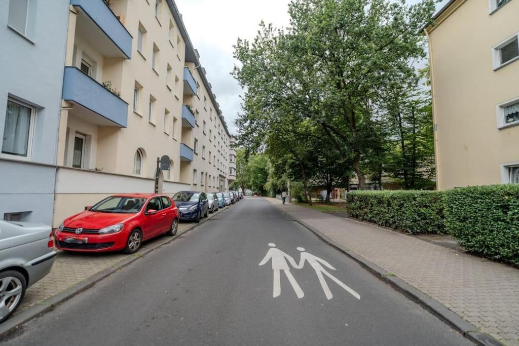 Wohnung Naehe Stadtzentrum Mit Wohnzimmer Und Kueche Coblenza Esterno foto